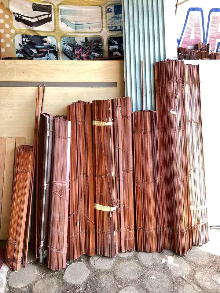 Tirai Kayu Gulung